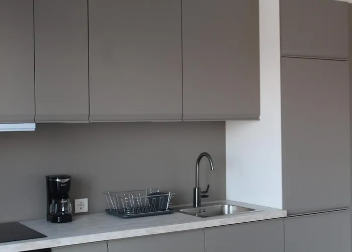 Red Wine Apartment *